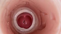 La telecamera nella figa profonda cattura un enorme eiaculazione di sperma
