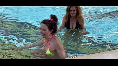Staycation con la mia matrigna e la sua migliore amica pt 1 e trailer
